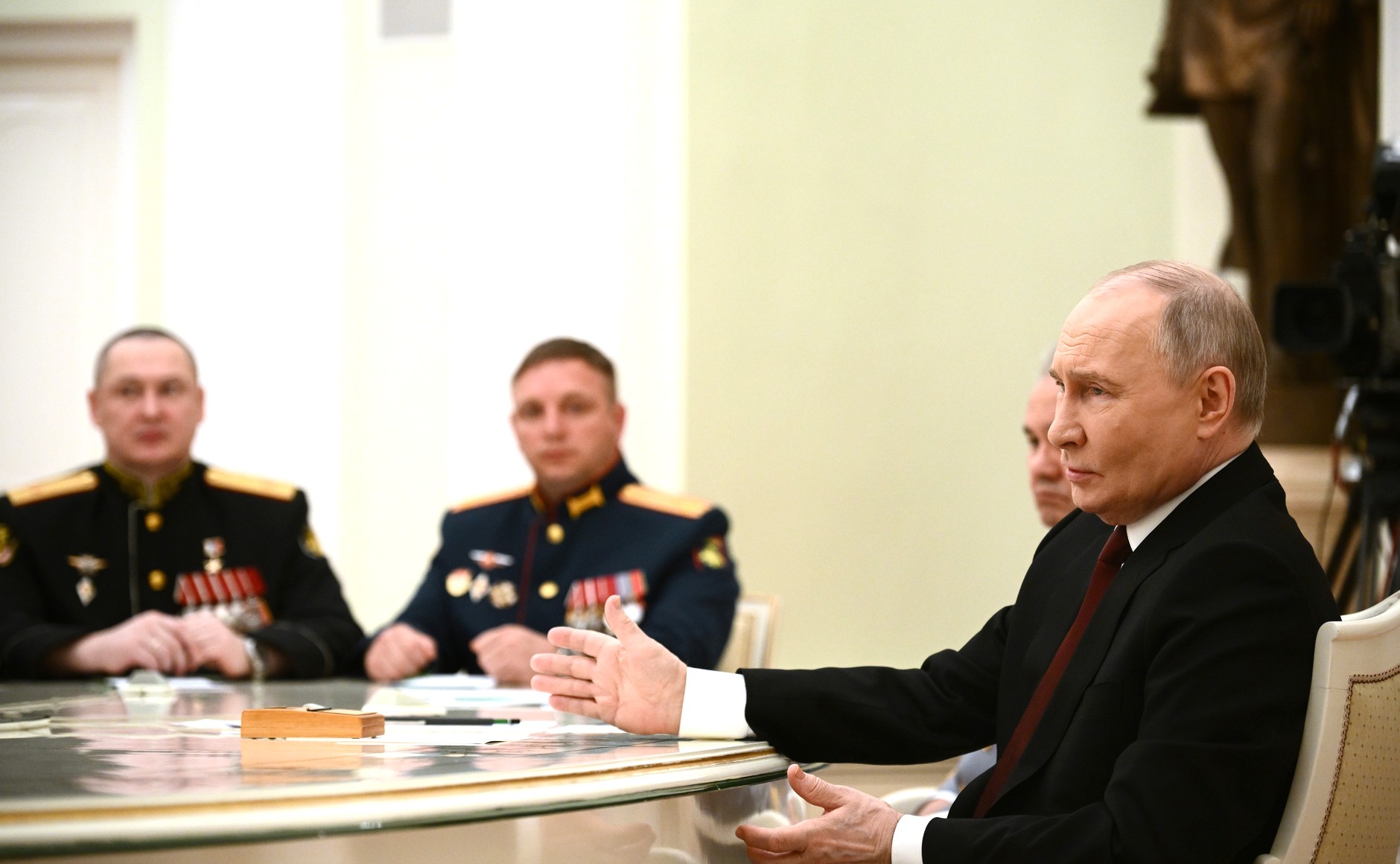Путин допустил массовое производство роботов для штурмовых групп Путин допустил массовое производство роботов для штурмовых групп
