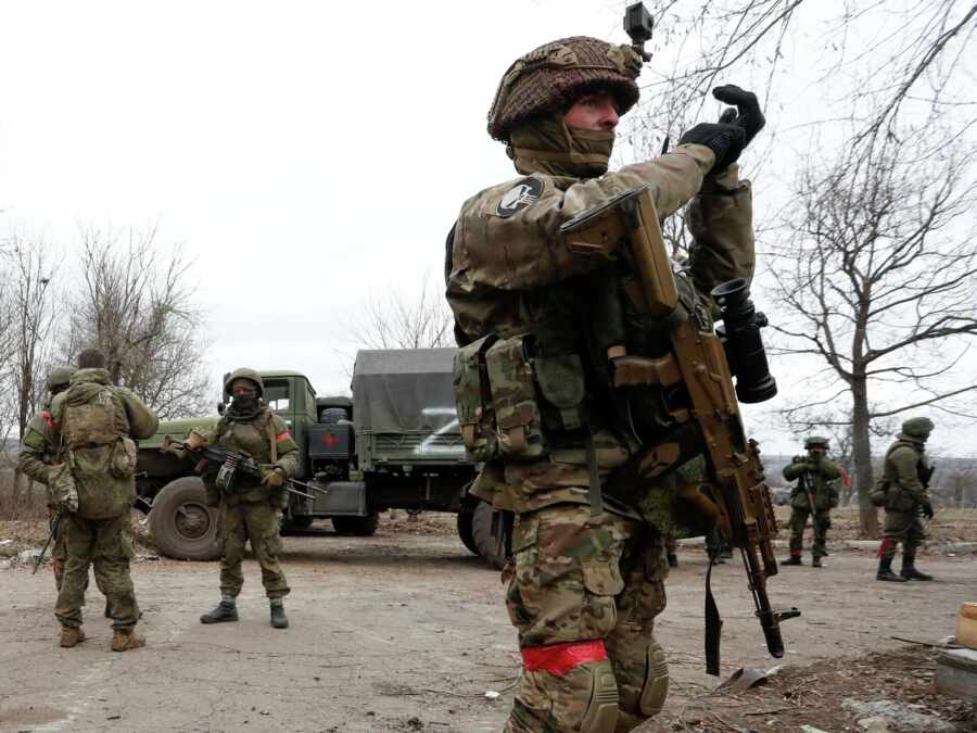 Немецкий эксперт Манготт заявил, что РФ создаст буферную зону в Харьковской области Немецкий эксперт Манготт заявил, что РФ создаст буферную зону в Харьковской области