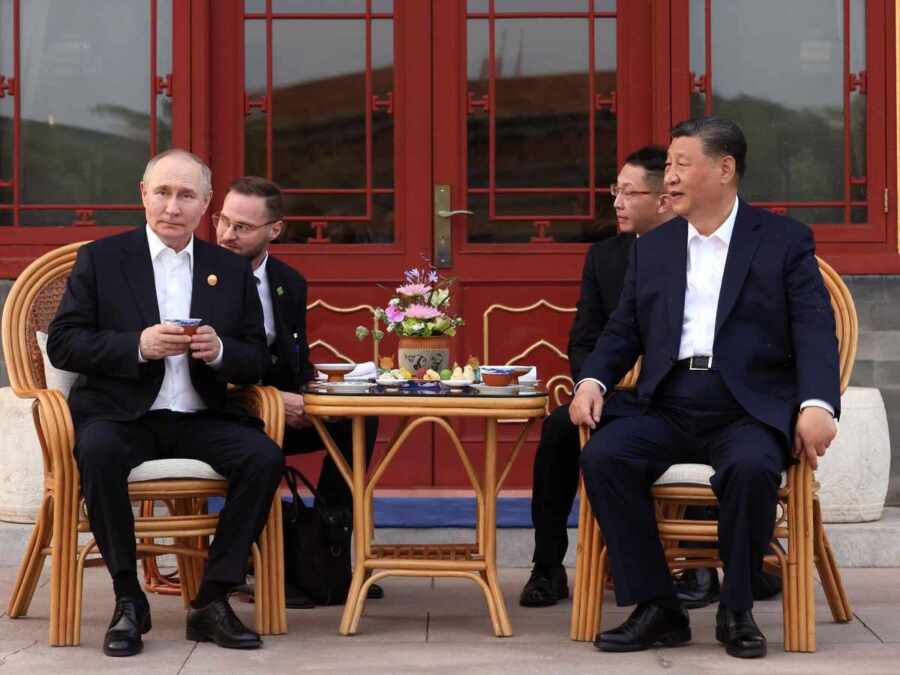 Двое в глобальной лодке Двое в глобальной лодке