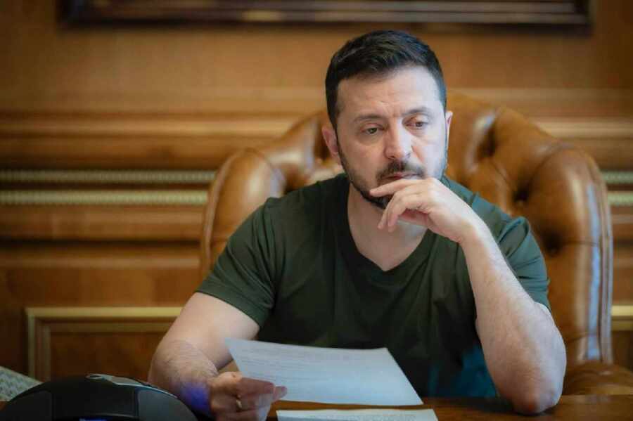 Запад осваивает новые инструменты управления Киевом Запад осваивает новые инструменты управления Киевом