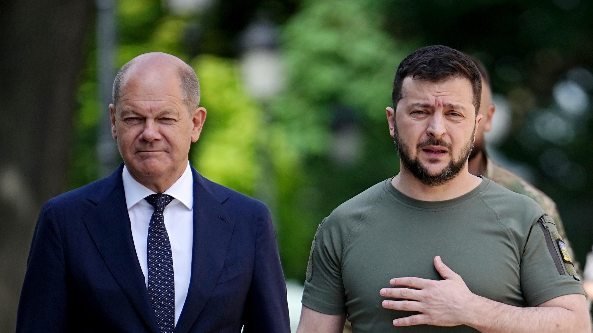 Украина может не стать членом НАТО в ближайшие 30 лет – Шольц Украина может не стать членом НАТО в ближайшие 30 лет – Шольц