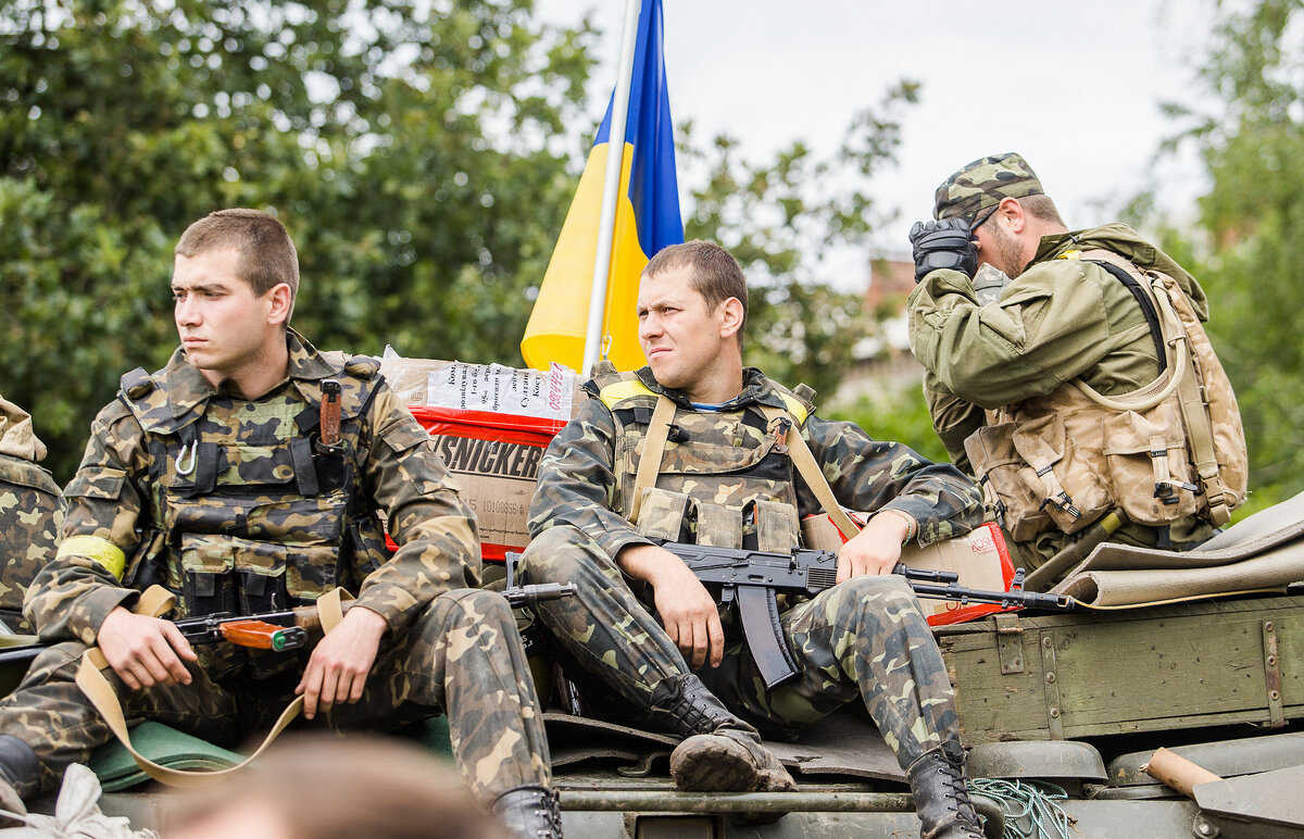 На Украине 17-летние граждане получают повестки в ТЦК На Украине 17-летние граждане получают повестки в ТЦК