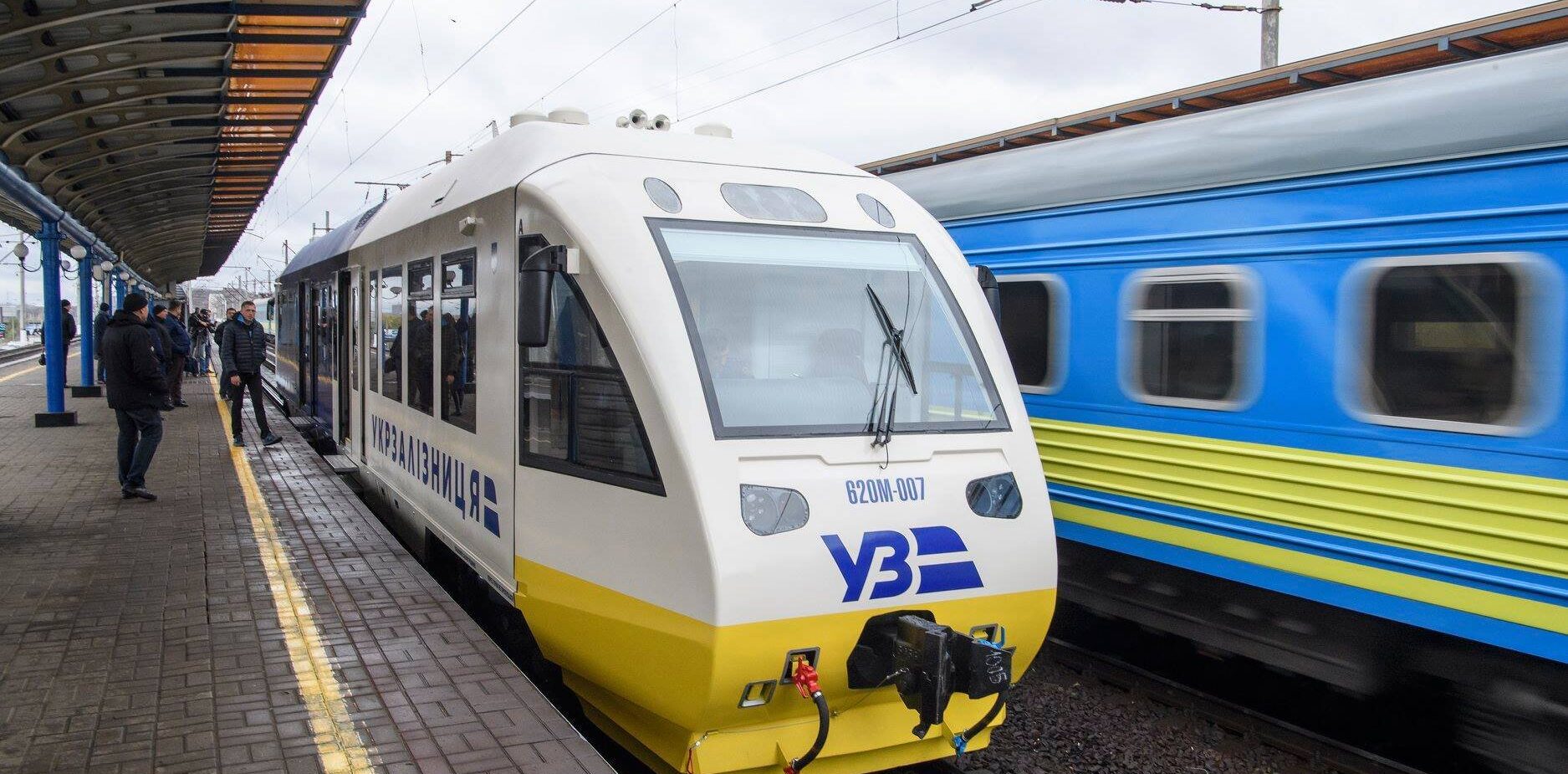 Сотрудники «Украинской железной дороги» украли топлива на полмиллиона гривен Сотрудники «Украинской железной дороги» украли топлива на полмиллиона гривен