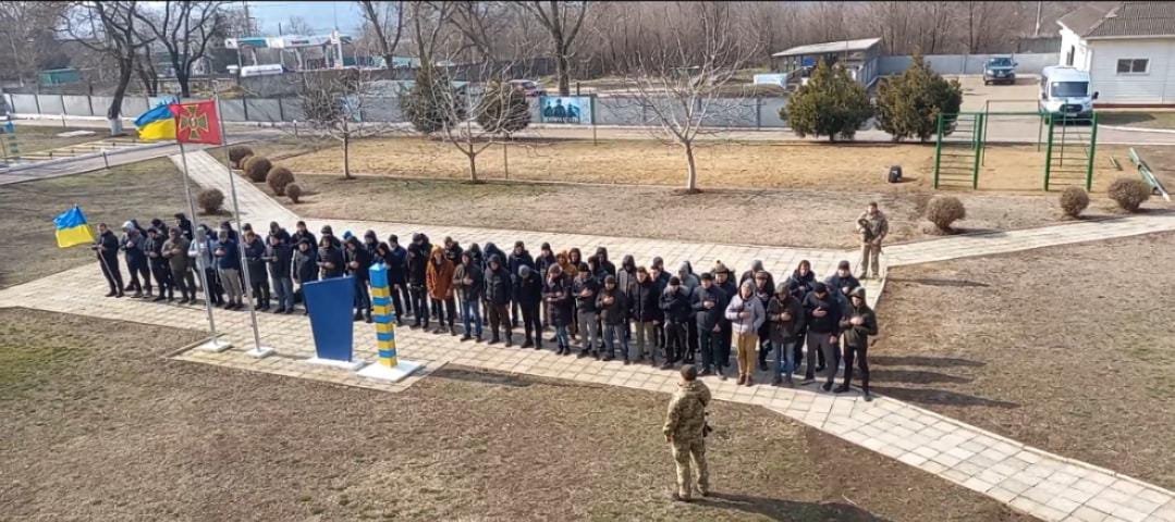 На границе с Молдавией задержали 47 украинских уклонистов На границе с Молдавией задержали 47 украинских уклонистов