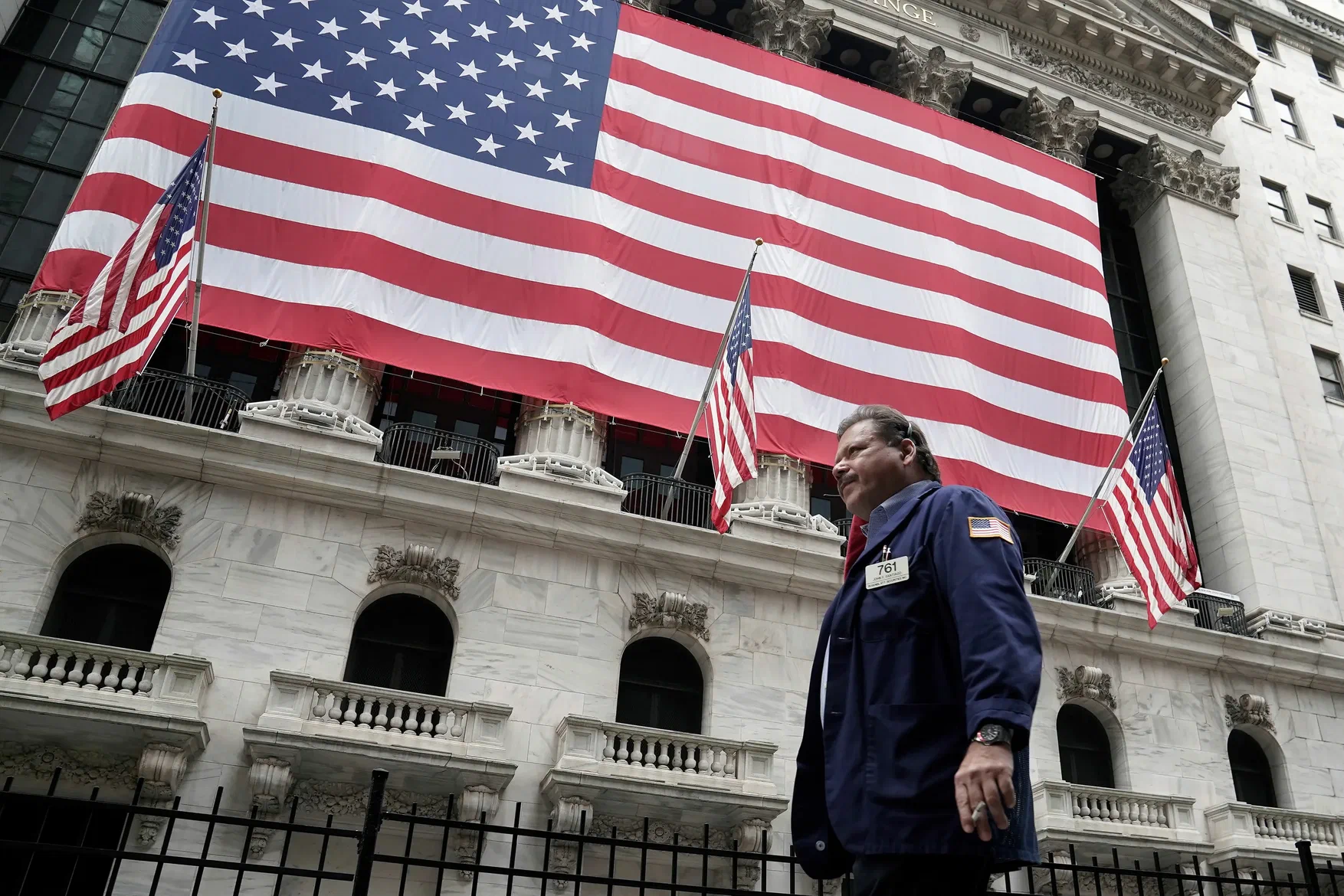 Избиратели в США против поставок оружия Украине – кандидат в сенаторы Сэйр Избиратели в США против поставок оружия Украине – кандидат в сенаторы Сэйр