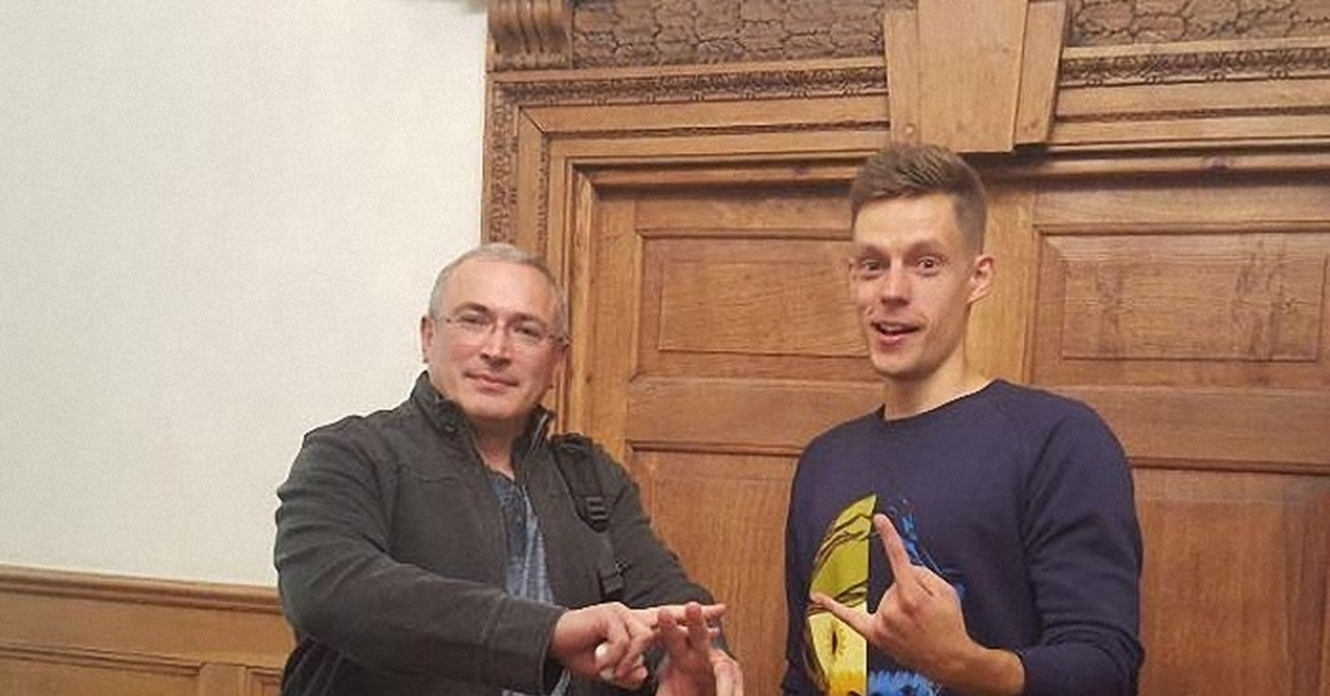 Вспомнить всё 9-2: Ходорковский* поднимает «забрало». «Всем выйти из тени» Вспомнить всё 9-2: Ходорковский* поднимает «забрало». «Всем выйти из тени»