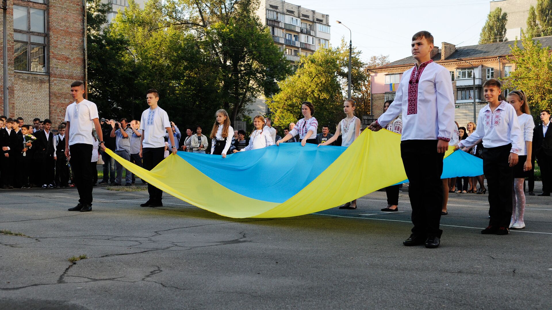 Менее 40% украинских детей говорят на государственном языке вне школы – «Страна» Менее 40% украинских детей говорят на государственном языке вне школы – «Страна»
