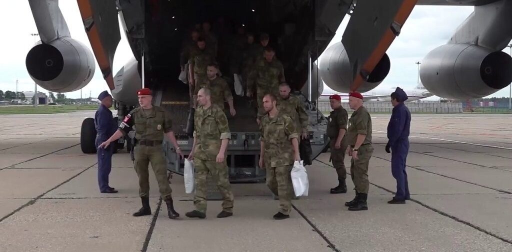 Россия вернула 95 военнослужащих из украинского плена Россия вернула 95 военнослужащих из украинского плена