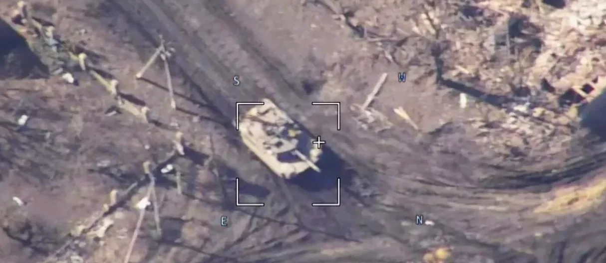 Артиллеристы Армии России уничтожили танк «Abrams» Артиллеристы Армии России уничтожили танк «Abrams»