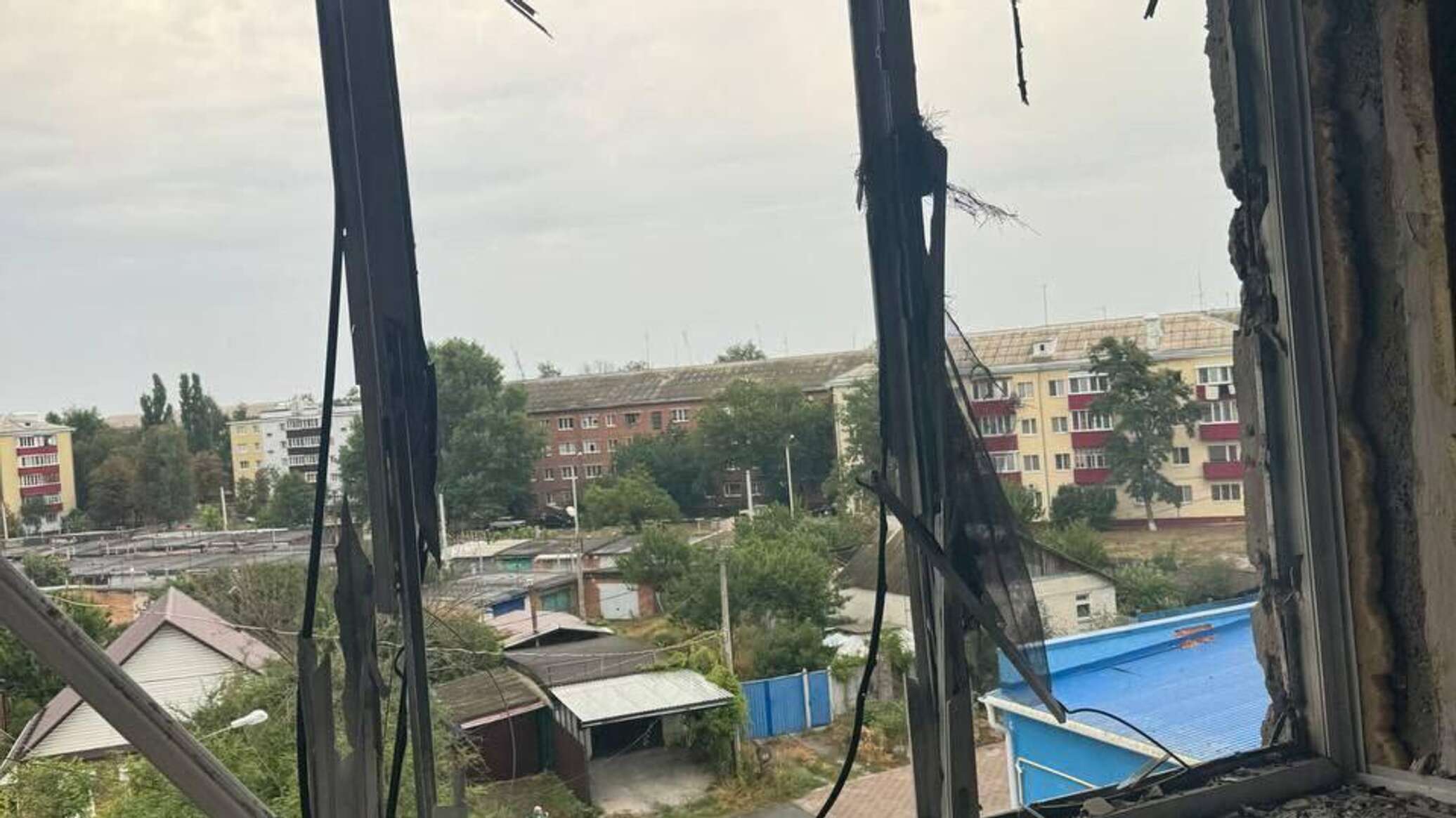ВСУ атаковали многоквартирный дом в Шебекино Белгородской области ВСУ атаковали многоквартирный дом в Шебекино Белгородской области