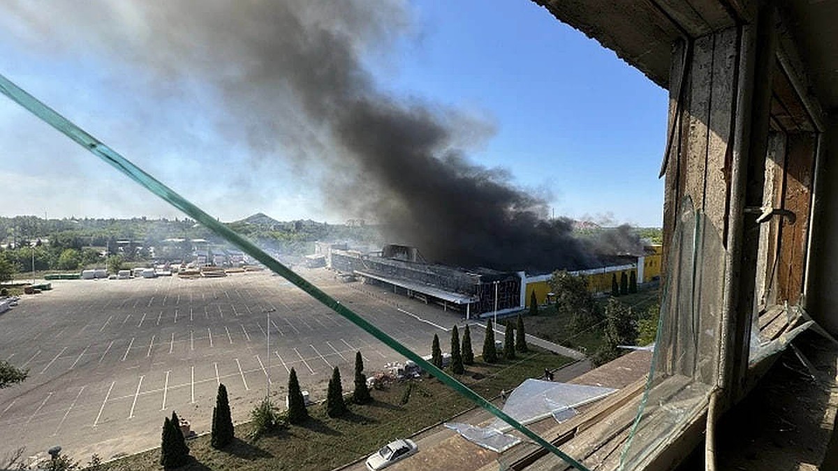 Омбудсмен ДНР назвала обстрел ВСУ гипермаркета «Галактика» в Донецке геноцидом Омбудсмен ДНР назвала обстрел ВСУ гипермаркета «Галактика» в Донецке геноцидом