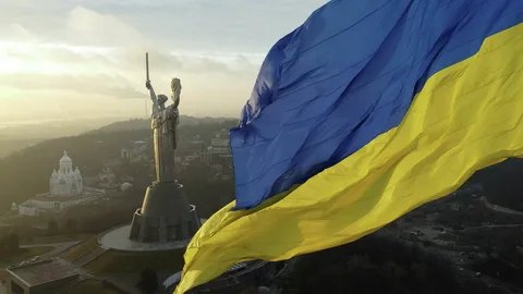 Между военным и гражданским руководством в Киеве назрел конфликт – Доктороу Между военным и гражданским руководством в Киеве назрел конфликт – Доктороу