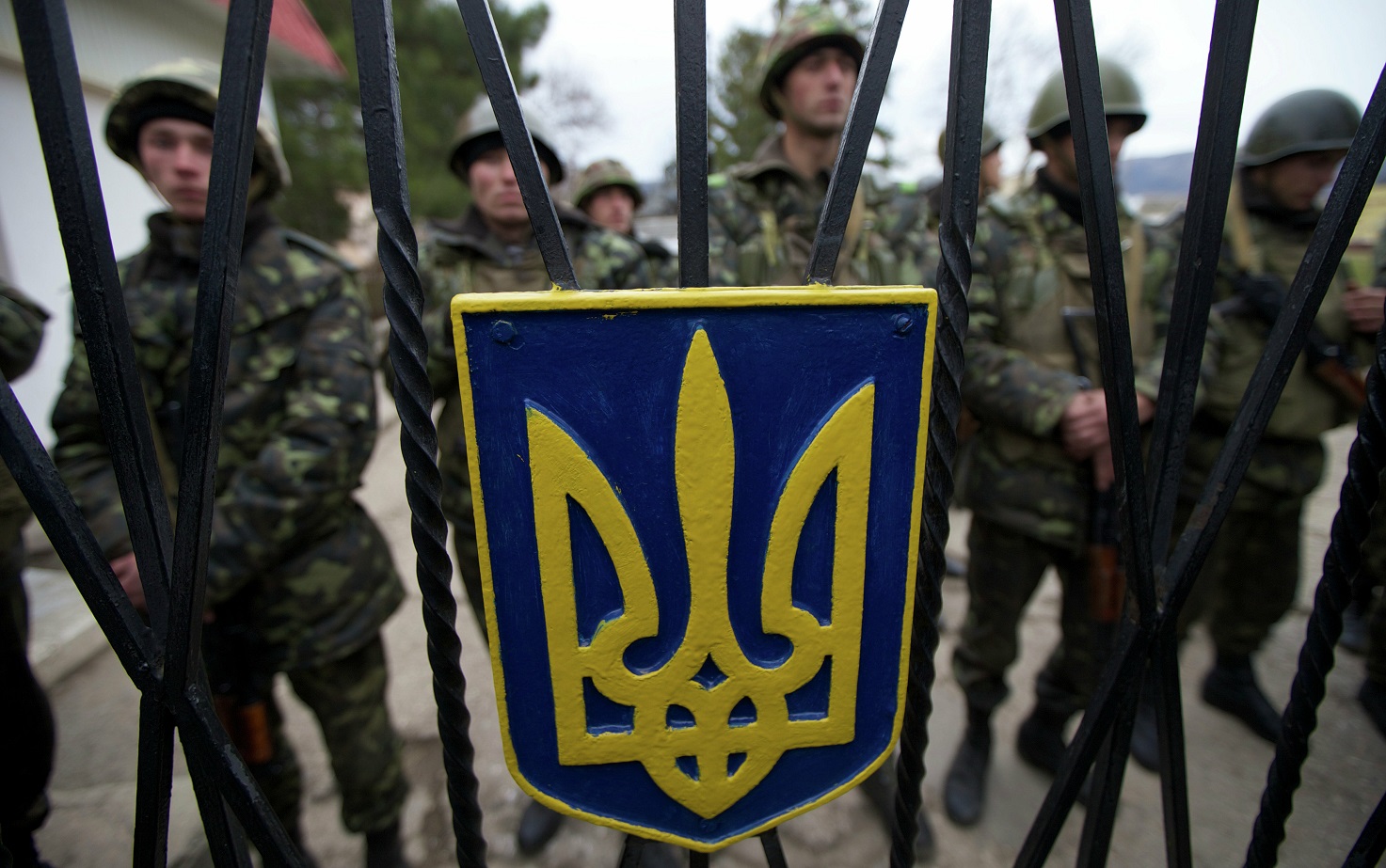 Сотрудникам ТЦК на Украине разрешили открывать огонь на поражение Сотрудникам ТЦК на Украине разрешили открывать огонь на поражение