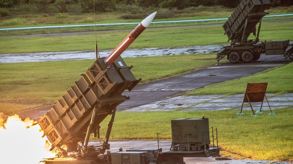 F 16 могут снова «случайно» сбить из Patriot – экс-аналитик ЦРУ Макговерн F 16 могут снова «случайно» сбить из Patriot – экс-аналитик ЦРУ Макговерн