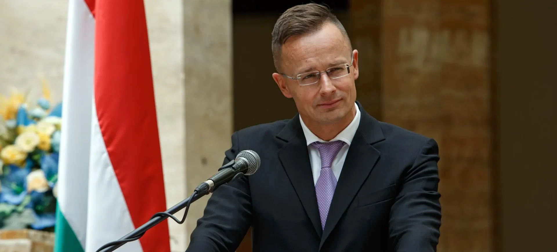 Венгрия продолжит отстаивать мирное решение конфликта на Украине Венгрия продолжит отстаивать мирное решение конфликта на Украине