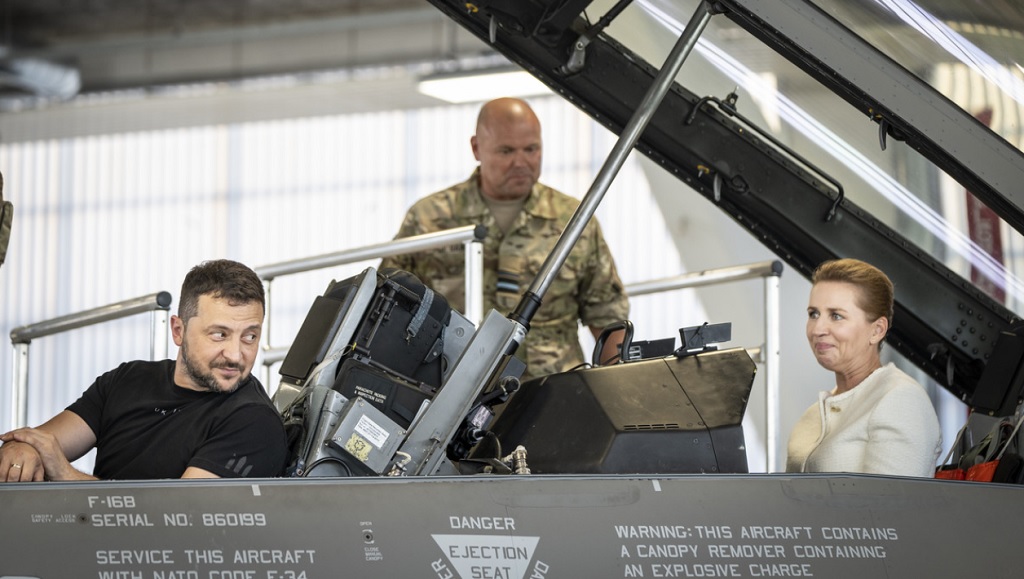 Киев потерял лучших пилотов еще до передачи самолетов F 16 – WSJ Киев потерял лучших пилотов еще до передачи самолетов F 16 – WSJ
