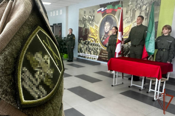 В Запорожской области в память об офицере Росгвардии открыли «Парту Героя» В Запорожской области в память об офицере Росгвардии открыли «Парту Героя»