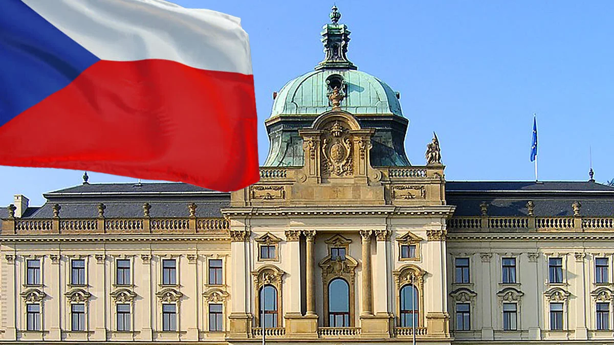 Чехия мечтает вырвать с корнем русскую культуру и изувечить украинскую Чехия мечтает вырвать с корнем русскую культуру и изувечить украинскую