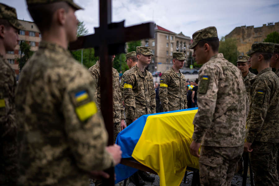 Зеленский меняет людей на лайки в Курской области Зеленский меняет людей на лайки в Курской области