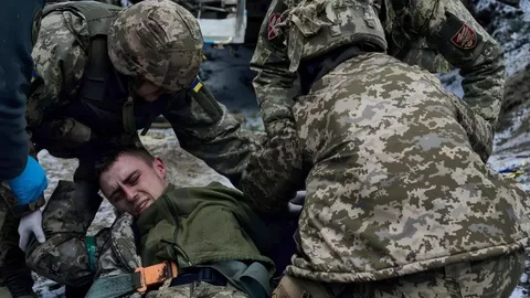 Потери ВСУ на Курском направлении превысили 12,7 тысяч военных Потери ВСУ на Курском направлении превысили 12,7 тысяч военных