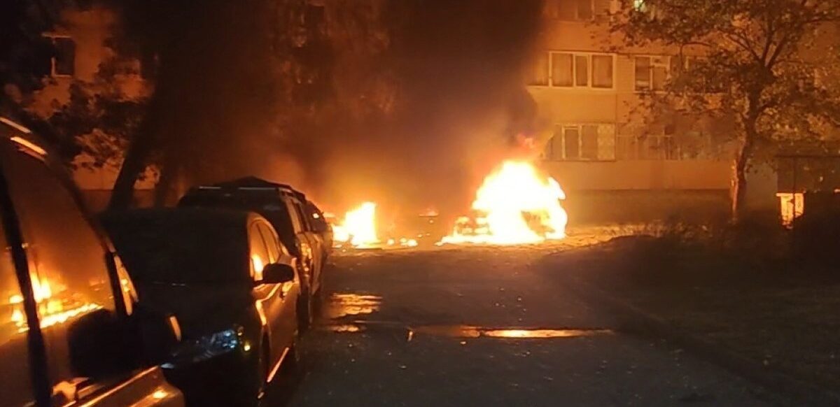Более 200 поджогов автомобилей военных зафиксировали на Украине Более 200 поджогов автомобилей военных зафиксировали на Украине