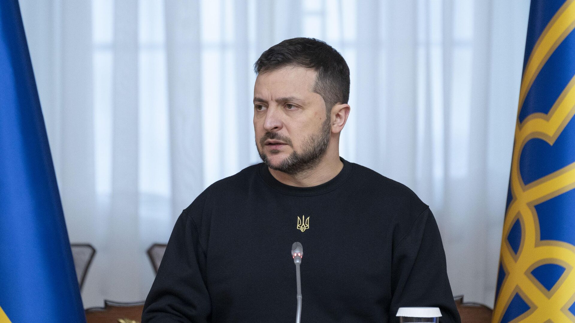 Венгрия назвала политику Зеленского в отношении РФ «безответственной» Венгрия назвала политику Зеленского в отношении РФ «безответственной»