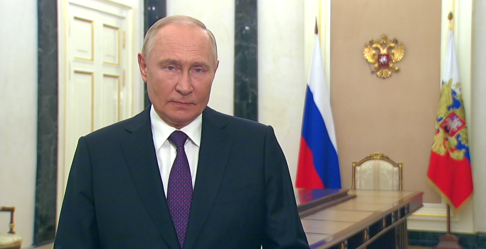 Президент Путин поздравил граждан РФ с Днем воссоединения новых регионов с Россией Президент Путин поздравил граждан РФ с Днем воссоединения новых регионов с Россией