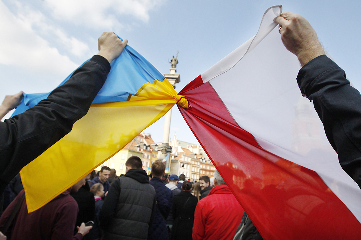 Большинство поляков выступили за отправку украинцев на родину Большинство поляков выступили за отправку украинцев на родину