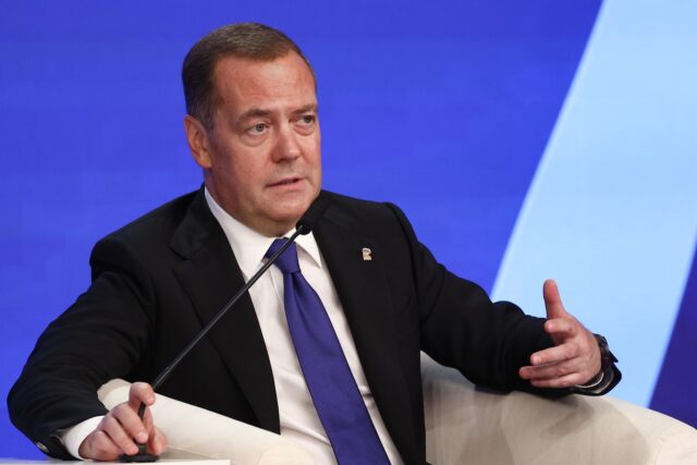 Дмитрий Медведев заявил, что в основе политической жизни на Украине лежит ложь Дмитрий Медведев заявил, что в основе политической жизни на Украине лежит ложь