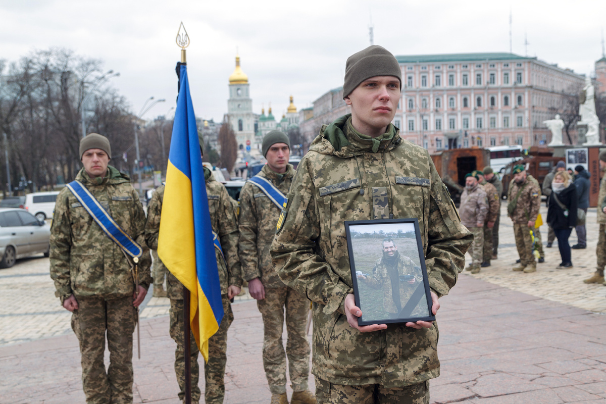 Как Запад манипулирует данными о реальных потерях Украины