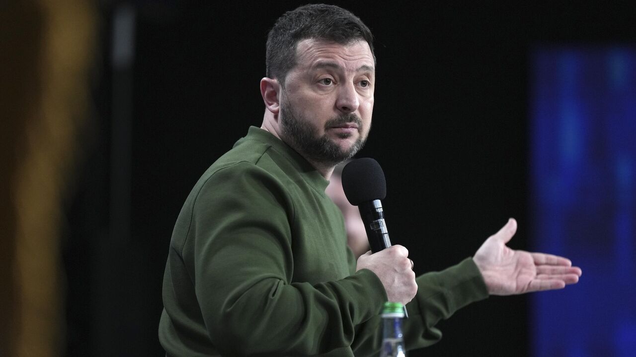 Лукашенко заявил, что Зеленский «напрочь уперся» и не хочет мира Лукашенко заявил, что Зеленский «напрочь уперся» и не хочет мира