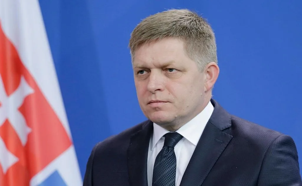 Премьер Словакии Фицо заявил о желании приехать в Москву на парад Победы 9 мая Премьер Словакии Фицо заявил о желании приехать в Москву на парад Победы 9 мая