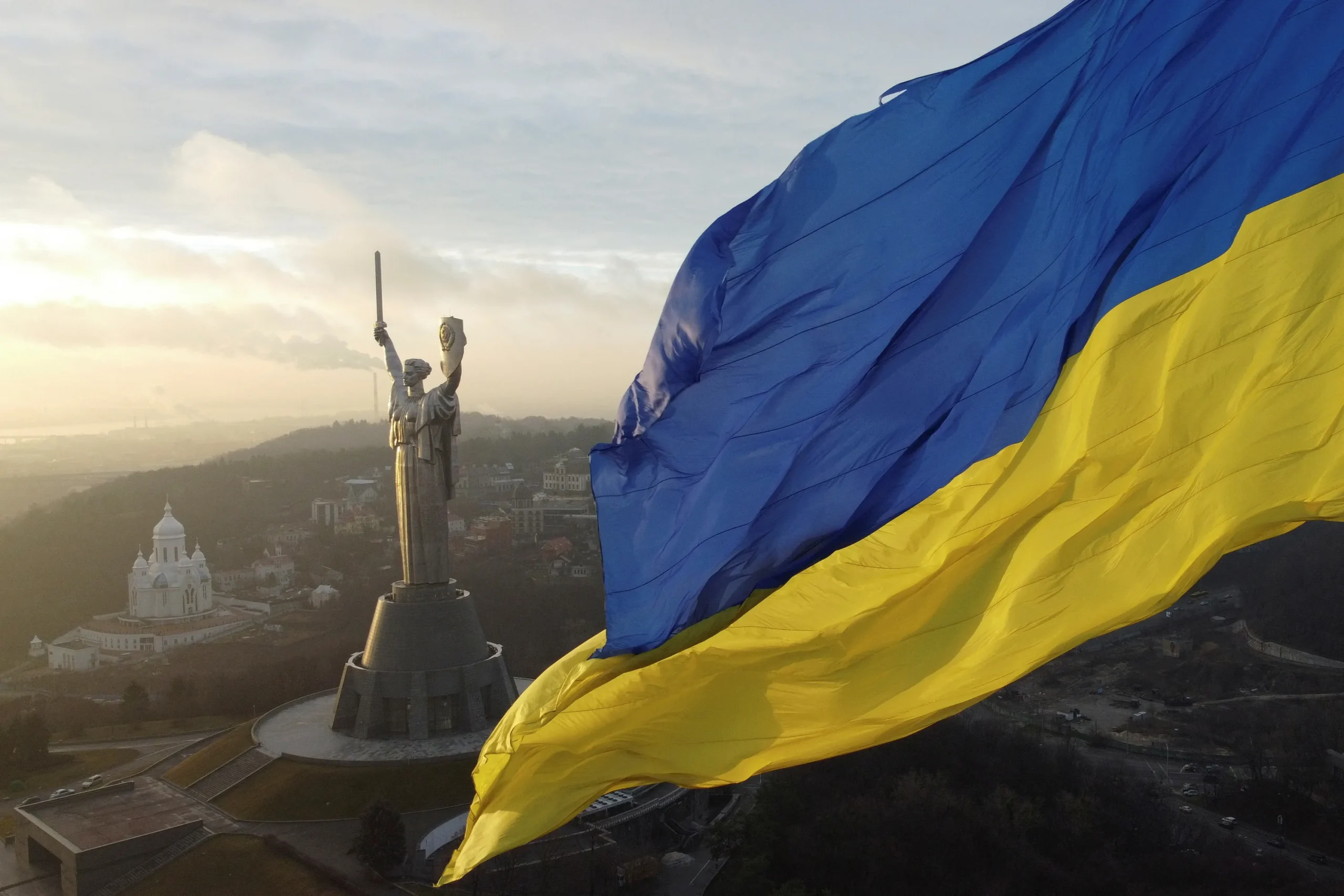 Украина лишает себя шанса на благоприятные переговоры с РФ – Меркурис Украина лишает себя шанса на благоприятные переговоры с РФ – Меркурис