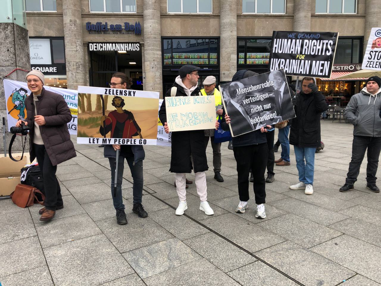 Киев оправдал протесты в Европе против незаконных методов ТЦК «действиями России» Киев оправдал протесты в Европе против незаконных методов ТЦК «действиями России»