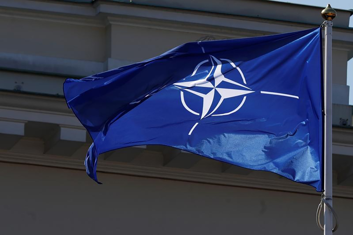 НАТО будет разоружена на 10 лет в случае войны с РФ и Китаем – аналитик Шрайвер НАТО будет разоружена на 10 лет в случае войны с РФ и Китаем – аналитик Шрайвер