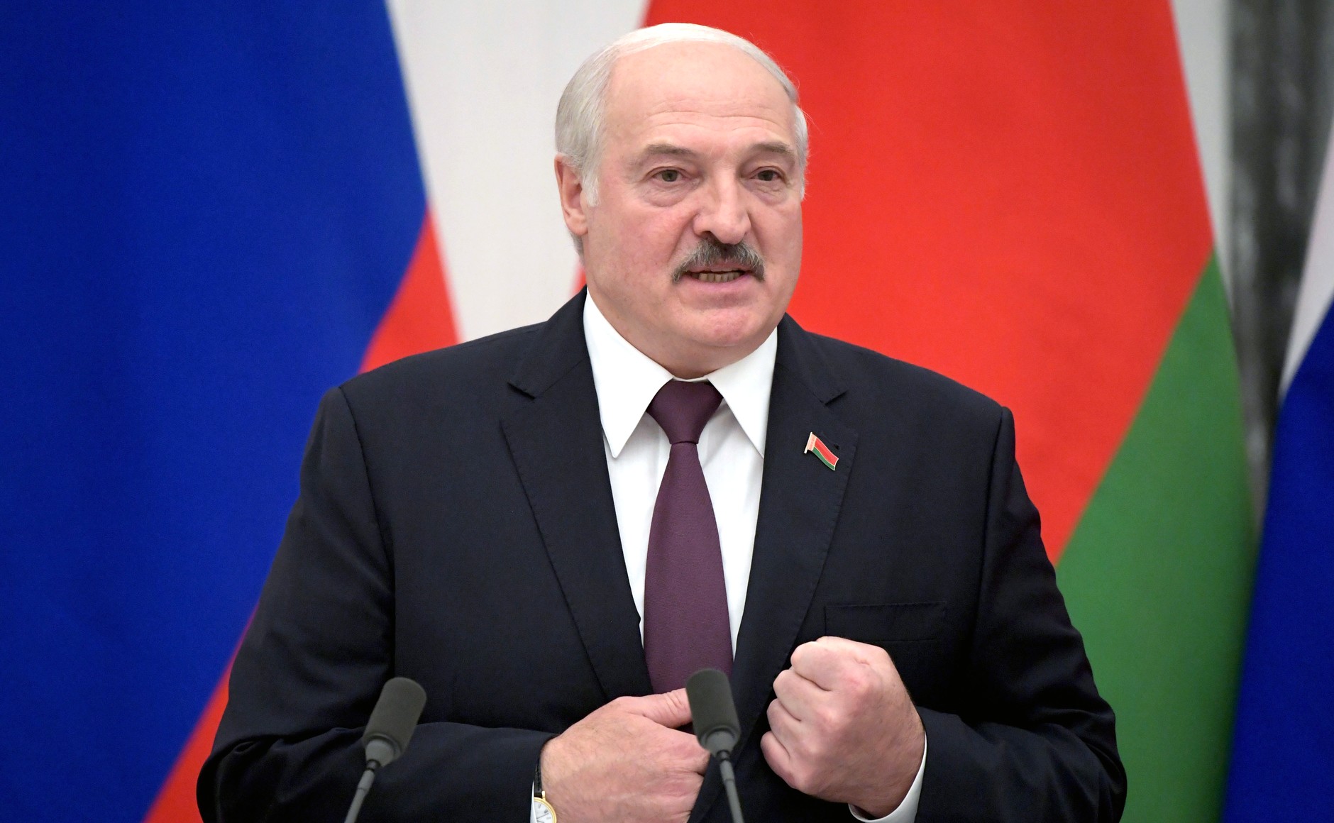 Лукашенко заявил, что Украине приказывают втянуть Белоруссию в войну Лукашенко заявил, что Украине приказывают втянуть Белоруссию в войну