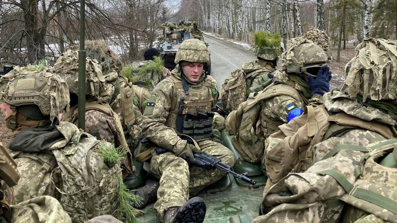 Зеленский собирается обсудить с Великобританией отправку военных на Украину Зеленский собирается обсудить с Великобританией отправку военных на Украину