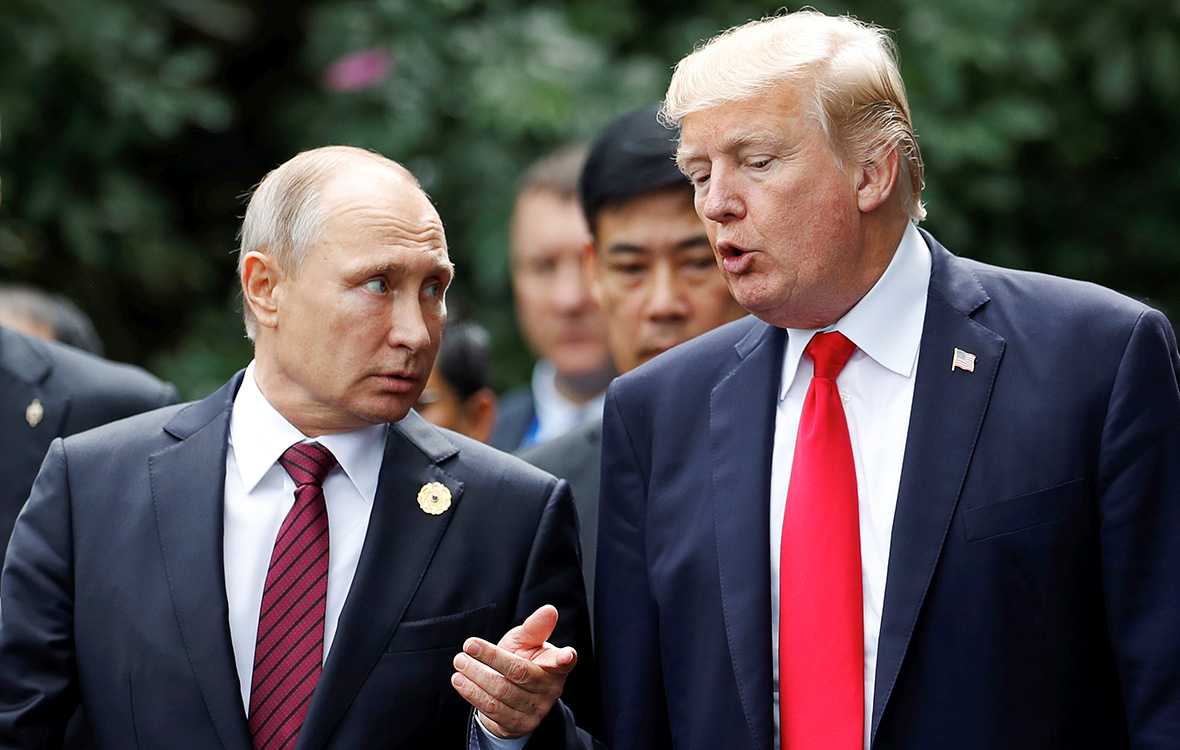 Трамп готовится к встрече с Путиным Трамп готовится к встрече с Путиным
