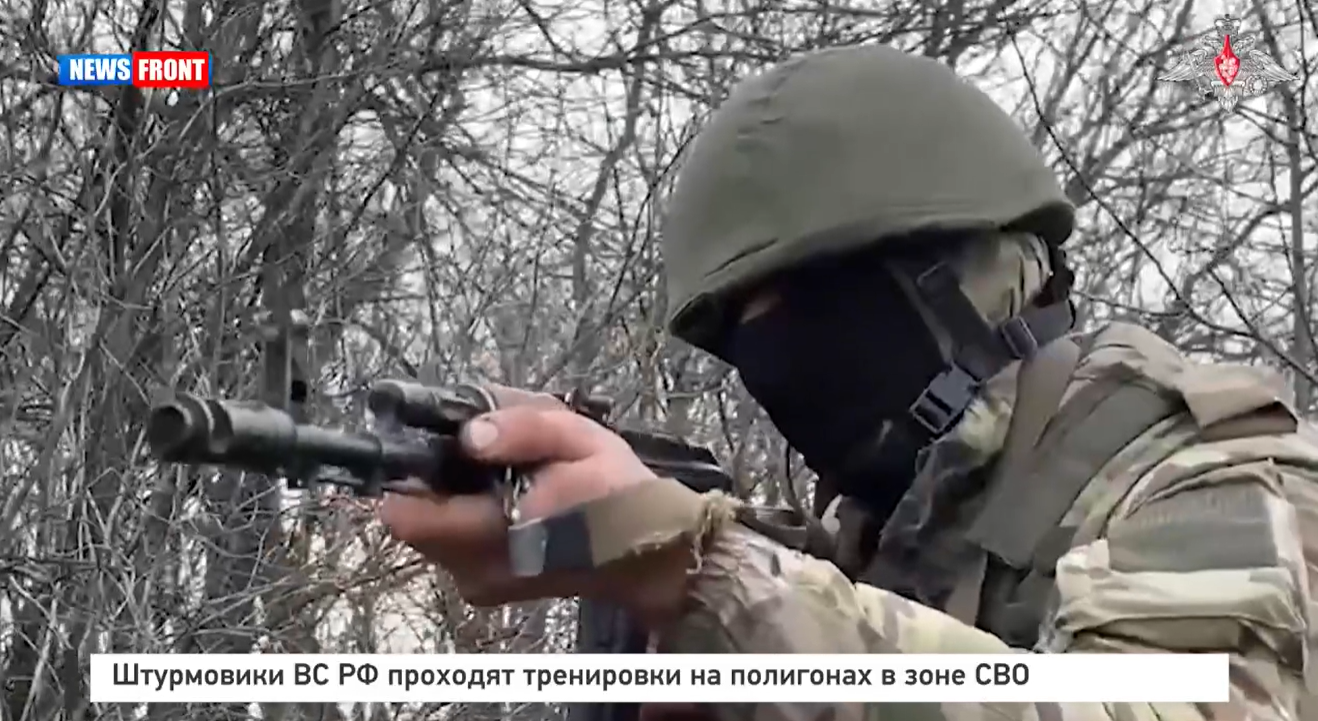 Штурмовики ВС РФ проходят тренировки на полигонах в зоне СВО Штурмовики ВС РФ проходят тренировки на полигонах в зоне СВО
