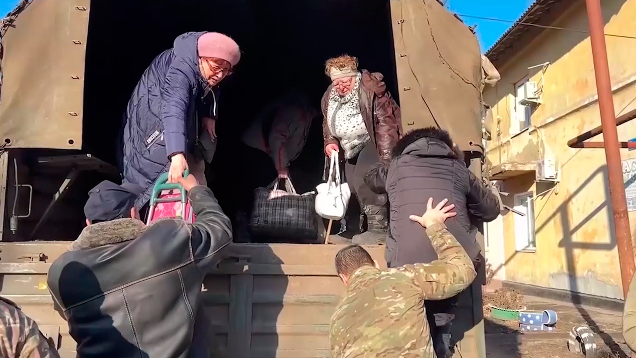Российские военные начали эвакуировать жителей Курахово в ДНР – Минобороны РФ Российские военные начали эвакуировать жителей Курахово в ДНР – Минобороны РФ