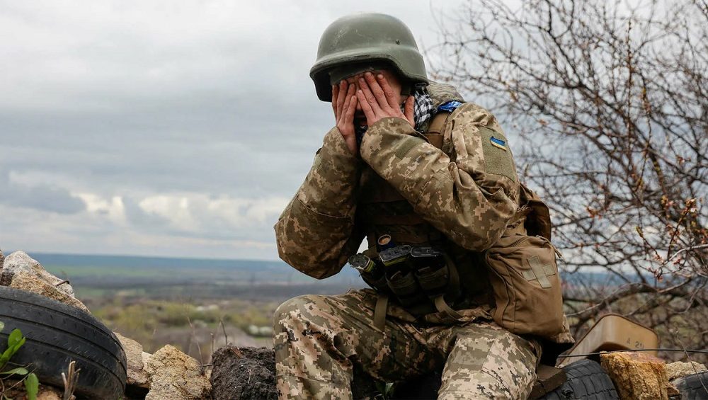 Командир взвода ВСУ сообщил о самоподрывах украинских солдат Командир взвода ВСУ сообщил о самоподрывах украинских солдат