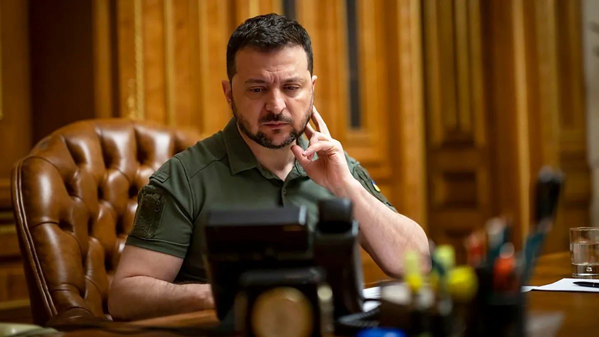Запад планирует в ближайшее время отправить Зеленского на пенсию Запад планирует в ближайшее время отправить Зеленского на пенсию