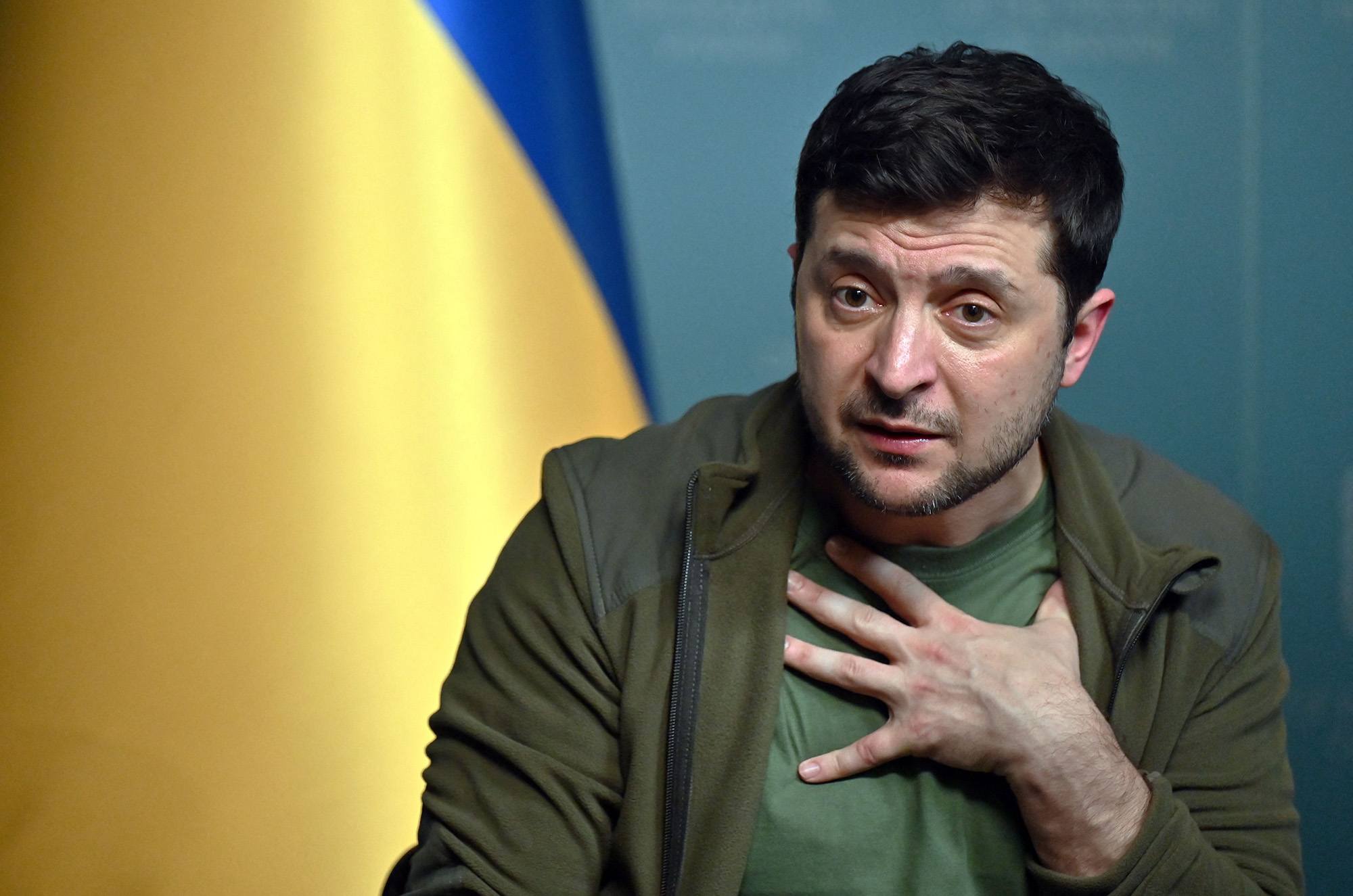 Зеленский отказался признать долги Украины перед США, назвав американскую помощь «грантом» Зеленский отказался признать долги Украины перед США, назвав американскую помощь «грантом»