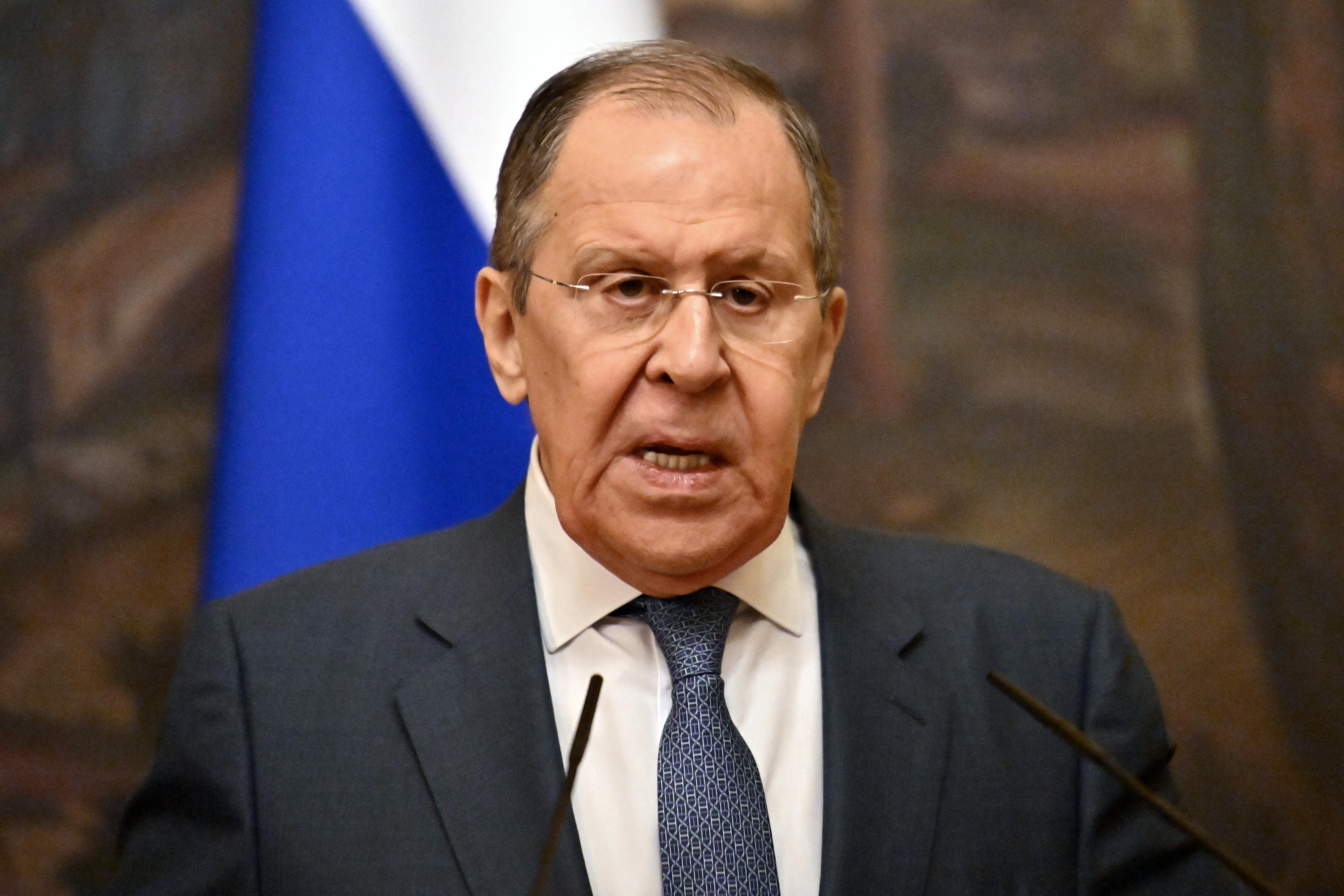Лавров отверг идею заморозки украинского конфликта по линии соприкосновения Лавров отверг идею заморозки украинского конфликта по линии соприкосновения