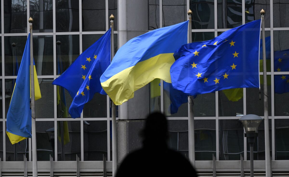 Bloomberg: У Европы есть деньги, чтобы спасти Украину. Нужна воля Bloomberg: У Европы есть деньги, чтобы спасти Украину. Нужна воля