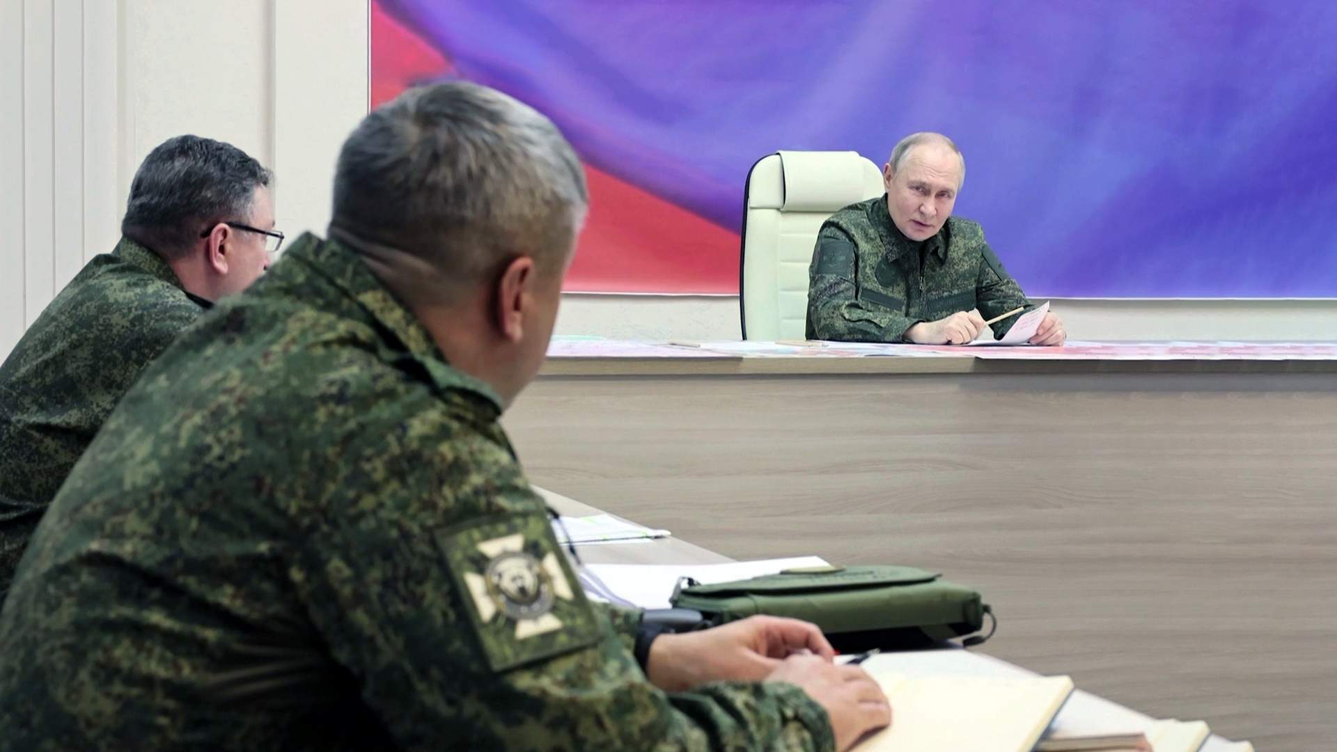 Путин заявил, что Россия согласна с предложением прекратить боевые действия Путин заявил, что Россия согласна с предложением прекратить боевые действия
