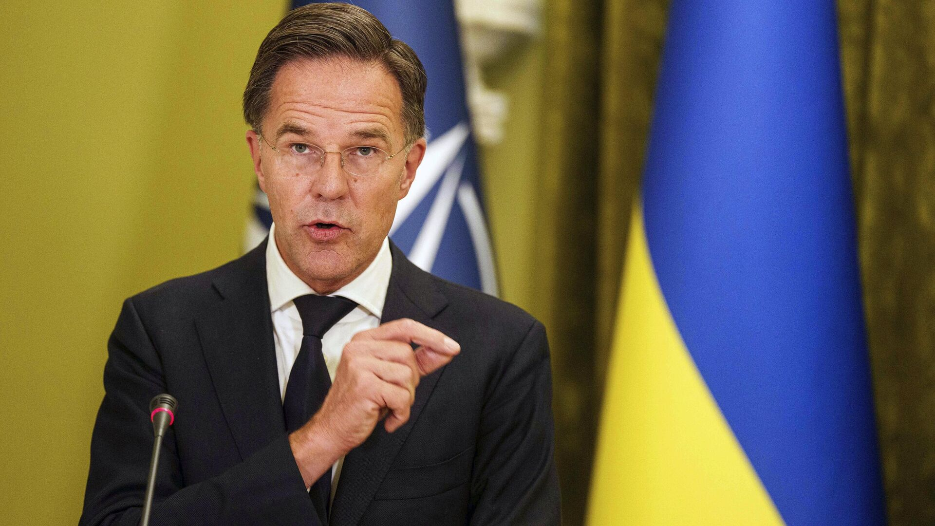 Вопрос вступления Украины в НАТО более не актуален Вопрос вступления Украины в НАТО более не актуален