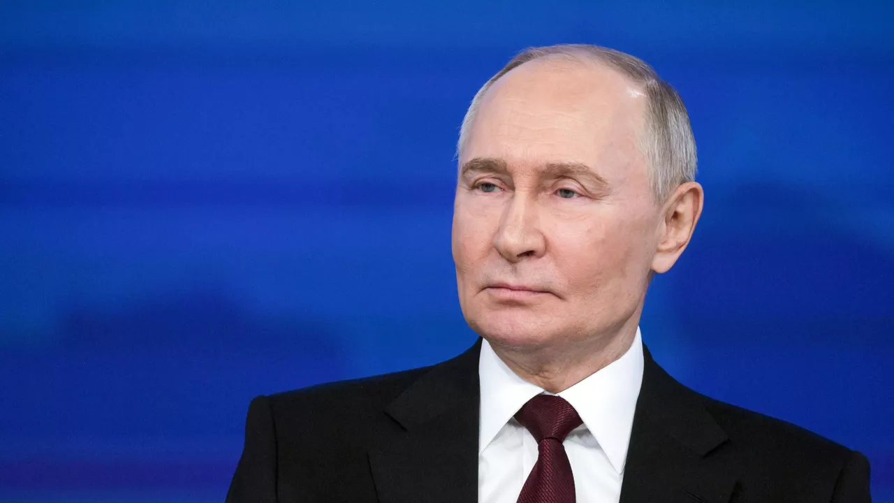 Путин поручил прокурорам следить за предоставлением помощи гражданам, пострадавшим от действий ВСУ Путин поручил прокурорам следить за предоставлением помощи гражданам, пострадавшим от действий ВСУ