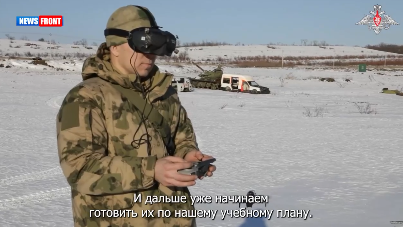 Работа операторов FPV-дронов батальона специального минирования «Феникс» Работа операторов FPV-дронов батальона специального минирования «Феникс»
