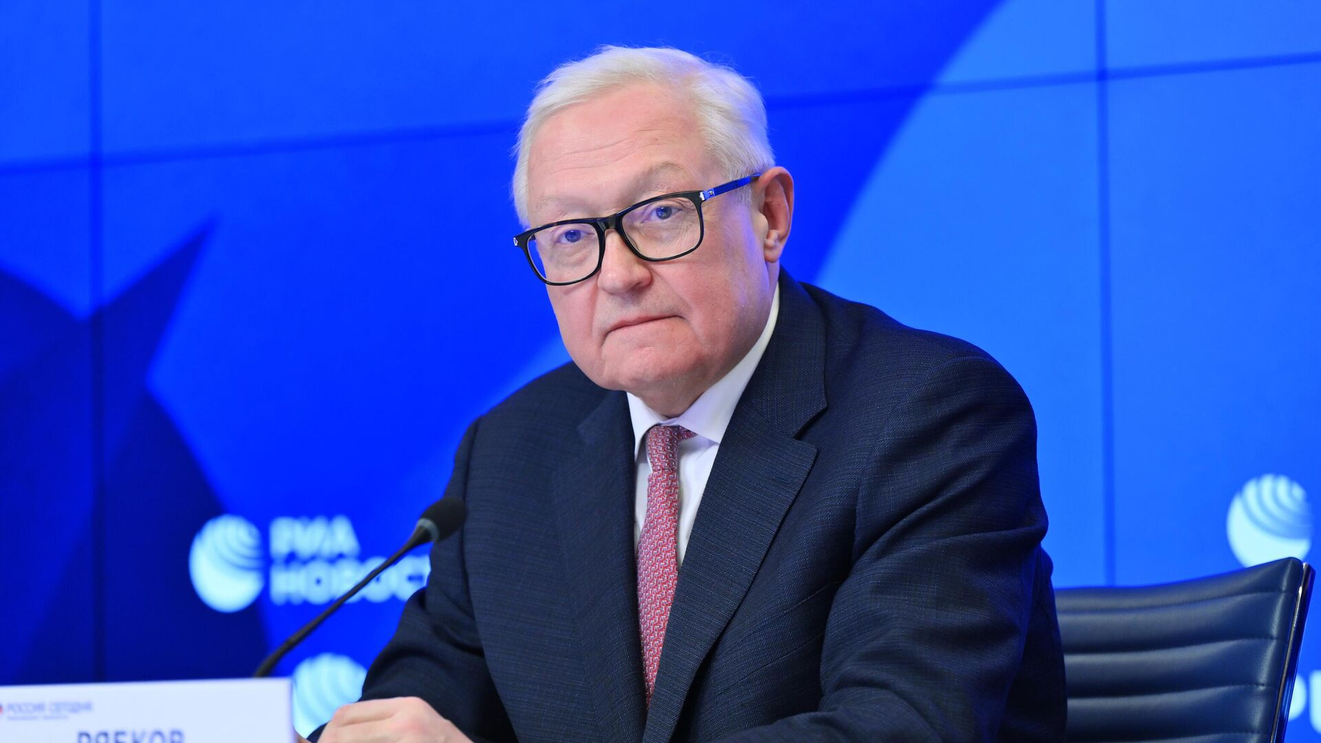 Революция в Newsweek: позиция России по Украине пробилась в западное СМИ Революция в Newsweek: позиция России по Украине пробилась в западное СМИ